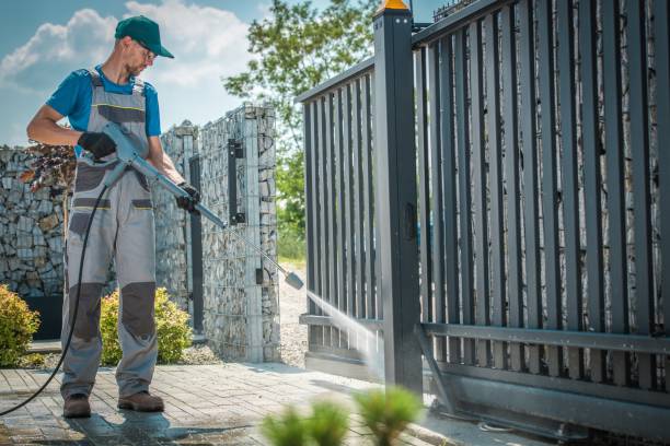 Best Driveway Pressure Washing  in Fort Atkinson, WI